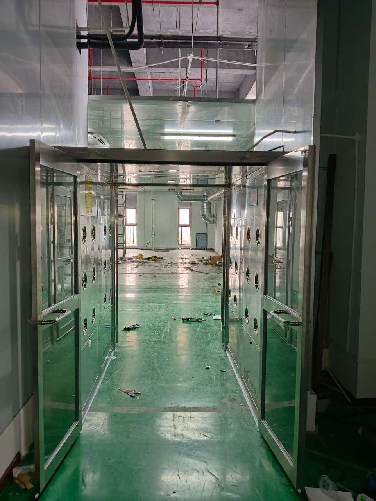 凈化設備風淋室到底有什么用？